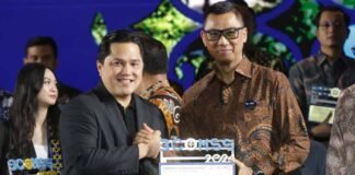 Dirut PLN Raih Best CEO of Communications, PLN Jadi Best of The Best Communications dengan 12 Penghargaan dari Menteri BUMN di Ajang BCOMSS 2024 di Ajang BCOMSS 2024