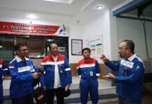 Dirut Pertamina Patra Niaga Turun Langsung Cek Kondisi Pipa Tuban PERTAMINA