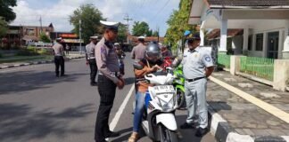 Jasa Raharja Samsat Kulon Progo Ikut Operasi Gabungan Di Alun Alun Wates Kulon Progo Di Alun Alun Wates Kulon Progo