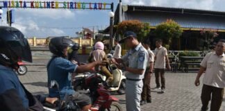 Operasi Gabungan di Depan Siring Laut oleh Tim Pembina Samsat Kotabaru, Upaya Meningkatkan Kepatuhan Masyarakat Kepatuhan Masyarakat
