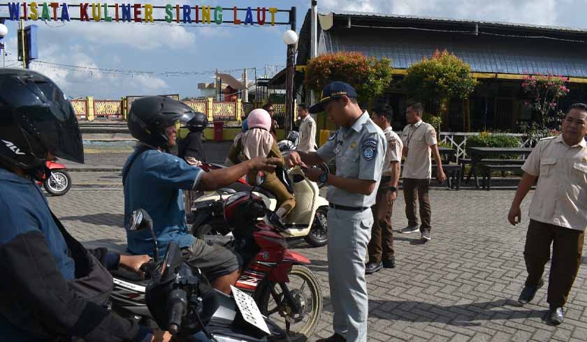 Kepatuhan Masyarakat Kepatuhan Masyarakat