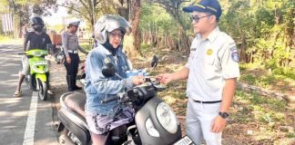 Jasa Raharja Sumbawa dan Mitra Kerja Gencarkan Pelaksanaan Operasi Gabungan Terhadap Masyarakat Kabupaten Sumbawa Masyarakat Kabupaten Sumbawa