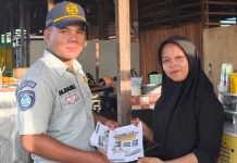 Jasa Raharja Sosialisasikan Pembebasan Denda Pajak Kendaraan Bermotor Pada Operasi Gabungan di Putusibau Operasi Gabungan di Putusibau