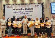 Kolaborasi Jasa Raharja Sumbar dan PNM Cabang Padang Dalam Pelatihan Safety Riding Kepada AO PNM Mekaar jasa raharja sumbar