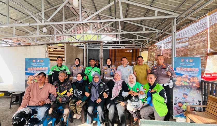 di Kalangan Pengemudi Ojek Online di Kalangan Pengemudi Ojek Online