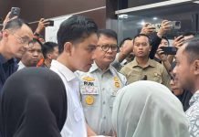 Jasa Raharja Dampingi Wapres Gibran Tinjau Penanganan Korban Kecelakaan KM Tunu Pratama Jaya di Pelabuhan Ketapang, Jawa Timur di Pelabuhan Ketapang Jawa Timur