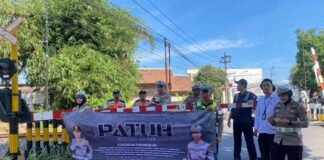 Jasa Raharja Sosialisasikan Keselamatan di Perlintasan Rel Sukoharjo di Perlintasan Rel Sukoharjo