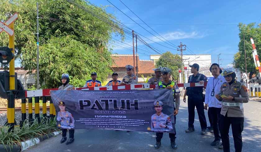 di Perlintasan Rel Sukoharjo di Perlintasan Rel Sukoharjo