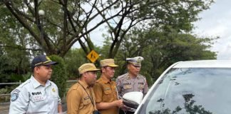 Jasa Raharja Kalsel Gelar Operasi Gabungan dan Sosialisasi Program Insentif Pajak di Samsat Keliling 2 Banjarmasin II di Samsat Keliling 2 Banjarmasin II