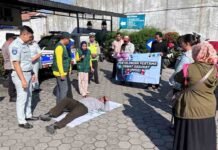 Jasa Raharja Jawa Tengah Laksanakan Sosialisasi Pertolongan Pertama Gawat Darurat (PPGD) kepada Masyarakat di Halaman Polsek Mranggen jasa raharja jateng