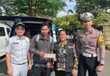 Tim Pembina Samsat Martapura Gelar Samsat Keliling dan Sosialisasi PKB di Halaman Polres Banjar jasa raharja kalsel