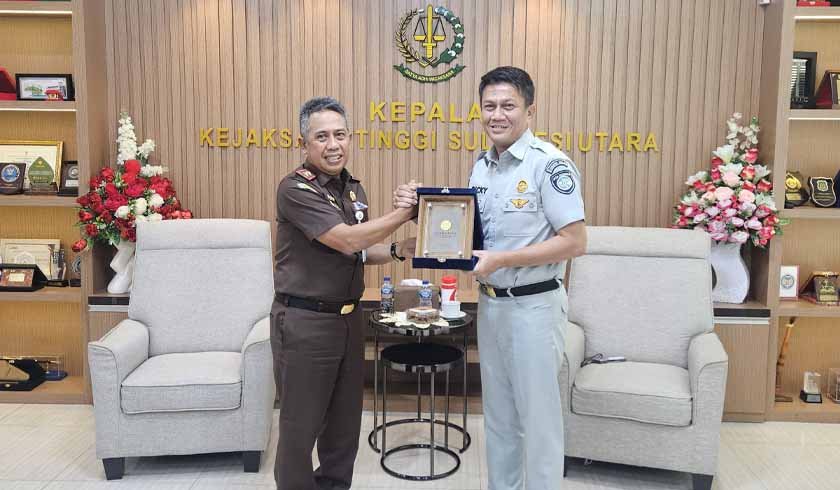 ke Kejaksaan Tinggi Sulawesi Utara