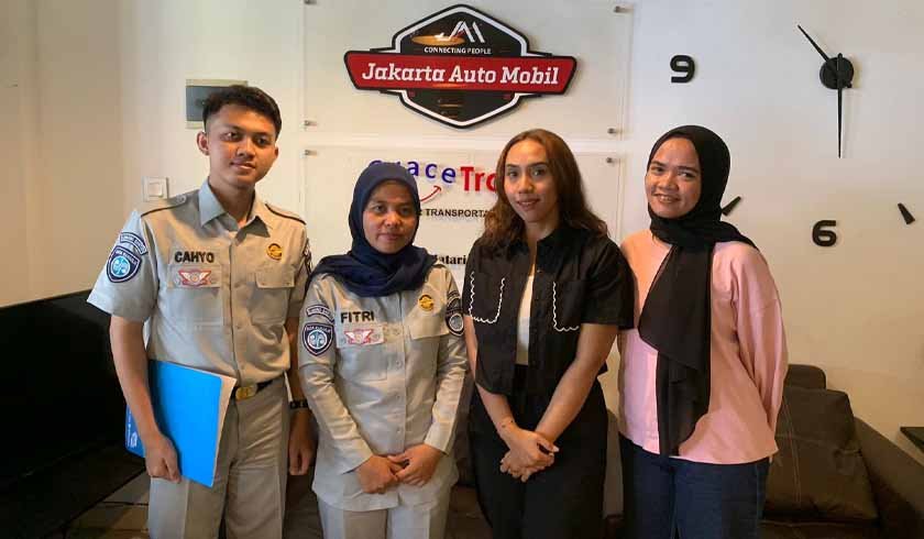 ke PT Jakarta Auto Mobil