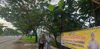 Jasa Raharja Sumbar dan Polresta Padang Pasang Spanduk Himbauan di Lokasi Rawan Kecelakaan jasa raharja sumbar