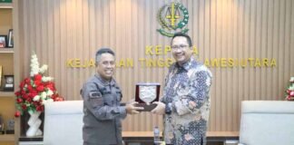 Direktur Kepatuhan dan Manajemen Risiko PT Jasa Raharja Melaksanakan Audiensi Dengan Kepala Kejaksaan Tinggi Sulawesi Utara Kejaksaan Tinggi Sulawesi Utara