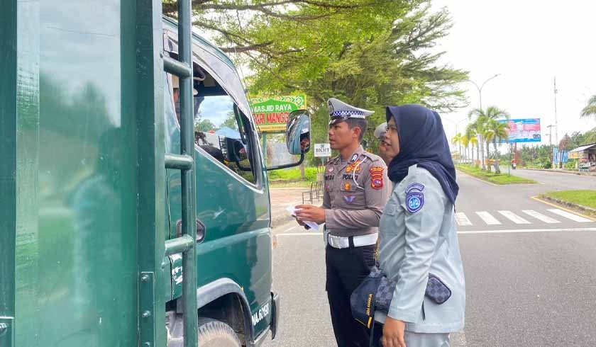 Melalui Operasi Gabungan Melalui Operasi Gabungan