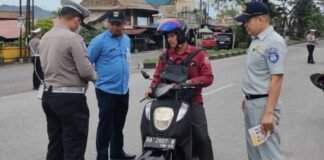 Samsat Padang Gelar Operasi Gabungan Penertiban Kendaraan dan Sosialisasi Pemutihan Pajak Sosialisasi Pemutihan Pajak
