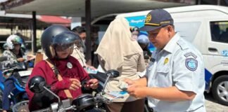 Tim Pembina Samsat Banjarmasin II Gelar Operasi Gabungan dan Sosialisasi Program Insentif Pajak Sosialisasi Program Insentif Pajak