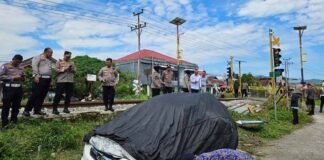 Jasa Raharja Sumbar Gerak Cepat Tangani Korban Kecelakaan Mobil Brio Tertemper Kereta Api di Padang Tertemper Kereta Api di Padang