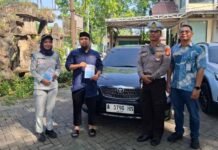 Operasi Gabungan serta Sosialisasi Pembebasan Tunggakan dan Denda PKB oleh Tim Pembina Samsat Banjarmasin I Tim Pembina Samsat Banjarmasin I