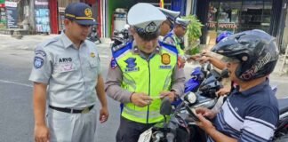 Samsat Kulon Progo dan Jasa Raharja Lakukan Operasi Gabungan di Kalurahan Wates Kulon Progo di Kalurahan Wates Kulon Progo
