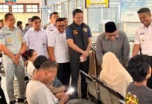 Kakanwil PT Jasa Raharja Sumbar Ikut Dampingi Wakil Gubernur Sumatera Barat Tinjau Program Pemutihan Pajak dan Pelayanan di Samsat Padang Pariaman di Samsat Padang Pariaman