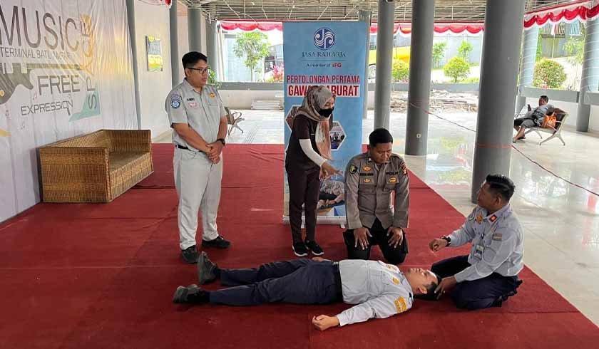 di Terminal Batu Ampar di Terminal Batu Ampar