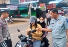 Jasa Raharja dan Stakeholder Laksanakan Operasi Terpadu Lalu Lintas di Bengkayang, Masyarakat Diimbau Manfaatkan Program Bayar Pajak Bebas Denda jasa raharja kalbar