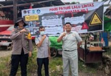 Jasa Raharja Pasang Spanduk di Titik Rawan Laka Lantas Sebagai Tindak Lanjut Hasil FKLL di Kecamatan Sekayam jasa raharja kalbar