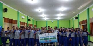 Jasa Raharja Demak dan Satlantas Terapkan Disiplin Lalu Lintas di SMK 2 Demak jasa raharja jateng