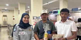 Dorong Transaksi Digital, Samsat Hadiahkan Souvenir Merchant bagi Pembayar Pajak via E-Samsat jasa raharja kaltim