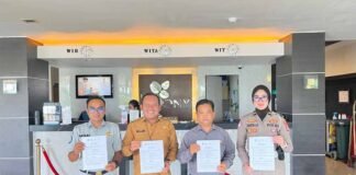 Tim Pembina Samsat Batulicin Gelar Penandatanganan PKS Merchant dengan Pelaku Usaha di Batulicin Pelaku Usaha di Batulicin