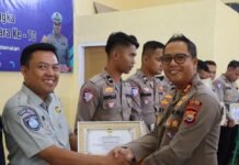 Sinergi Kamseltibcarlantas, Penanggung Jawab Jasa Raharja Mukomuko Terima Penghargaan dari Kapolres Penghargaan dari Kapolres