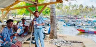 Petugas Jasa Raharja “Susur Dermaga”, Edukasi Nelayan Tanjung Panto Soal Pentingnya Bayar Pajak jasa raharja banten