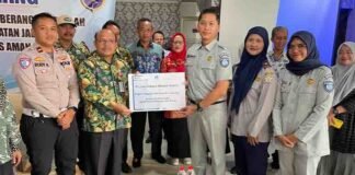 Wujudkan Sekolah Aman Bagi Anak, Jasa Raharja Edukasi Petugas Penyeberang Sekolah SD Dan SMP Serta Berikan Bantuan Alat Keselamatan Jalan jasa raharja banten