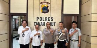 Tingkatkan Kerjasama dan Kolaborasi, Jasa Raharja Kalsel Lakukan Kunjungan ke Polres Kabupaten Tanah Laut jasa raharja kalsel