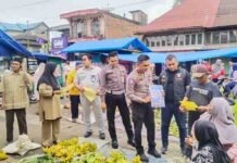 Jasa Raharja Sumbar Bersama Mitra Samsat Padang Pariaman Gelar Sosialisasi Pemutihan Pajak Kendaraan di Pasar Tradisional jasa raharja sumbar