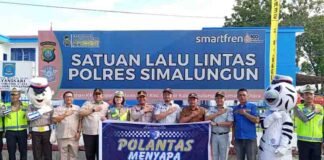 Rayakan HUT Lalu Lintas Bhayangkara 2025, Jasa Raharja Pematangsiantar Bersama Polres Simalungun Bagikan Helm Gratis kepada Pengguna Jalan jasa raharja sumut