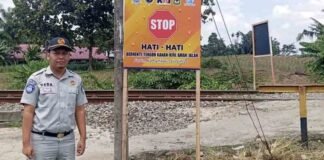 Jasa Raharja Bersama Forum Komunikasi Lalu Lintas Pematangsiantar Pasang Papan Keselamatan di Perlintasan Sebidang jasa raharja sumut