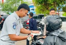 Tim Samsat Induk Haurgeulis Edukasi Pajak Kendaraan Bermotor Kepada Masyarakat Bermotor Kepada Masyarakat