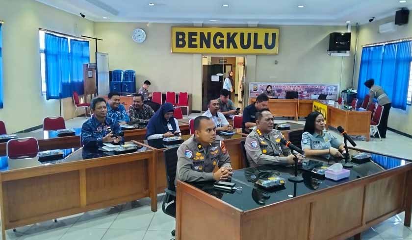 Bersama Korlantas Polri Bersama Korlantas Polri