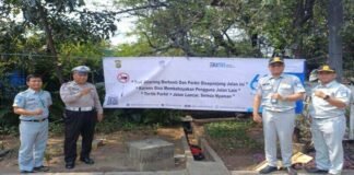 PT Jasa Raharja Wilayah DKI Jakarta Pasang Spanduk Himbauan Keselamatan di Titik Rawan Kecelakaan Jakarta Utara jasa raharja DKI