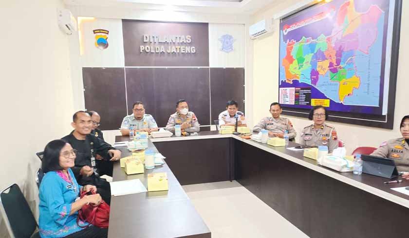 Forum Keselamatan Lalu Lintas Forum Keselamatan Lalu Lintas