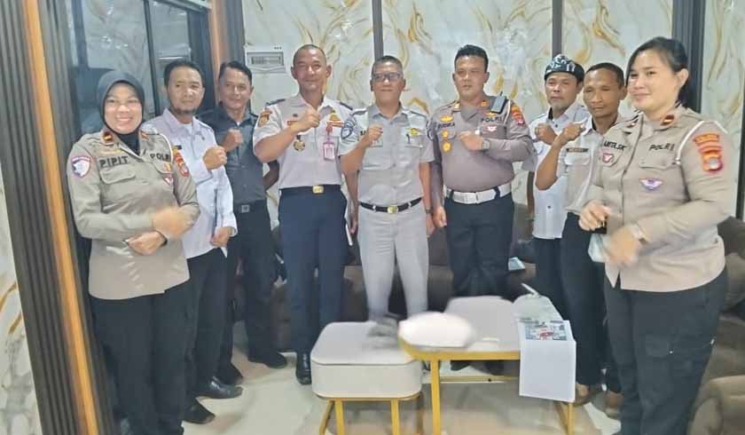 L dengan Seluruh Stakeholder Terkait L dengan Seluruh Stakeholder Terkait