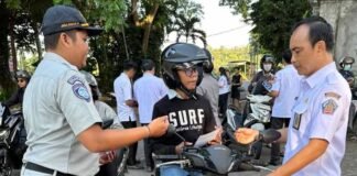 Jasa Raharja Bali Ikut Serta dalam Razia Gabungan di Klungkung, Sosialisasikan Program Pemutihan Pajak Kendaraan Bermotor Pajak Kendaraan Bermotor