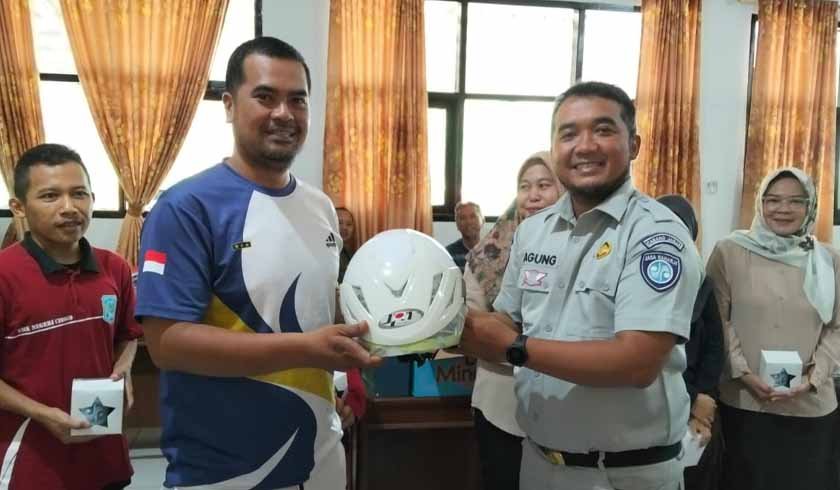 Teladan Keselamatan Lalu Lintas