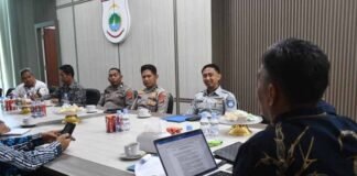 Jasa Raharja Cabang Mamuju bersama Pemerintah Daerah Provinsi Sulawesi Barat, Berkomitmen Untuk Terus Tersinergi Dengan Seluruh Stakeholder Untuk Terus Tersinergi Dengan Seluruh Stakeholder