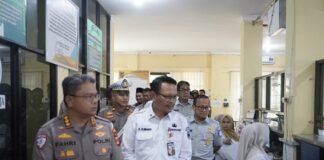 Tim Pembina Samsat Provinsi Kalimantan Selatan Tingkatkan Sinergi Pelayanan di UPPD Samsat Pelaihari di UPPD Samsat Pelaihari