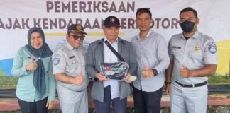 Tim Pembina Samsat Kabupaten Sukabumi I – Cibadak Gelar Operasi Gabungan Pajak Kendaraan Bermotor di Kecamatan Cisaat di Kecamatan Cisaat