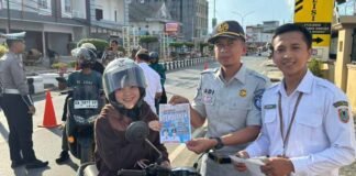 Tim Pembina Samsat Batulicin Gelar Operasi Gabungan di Polsek Simpang Empat Tanah Bumbu di Polsek Simpang Empat Tanah Bumbu